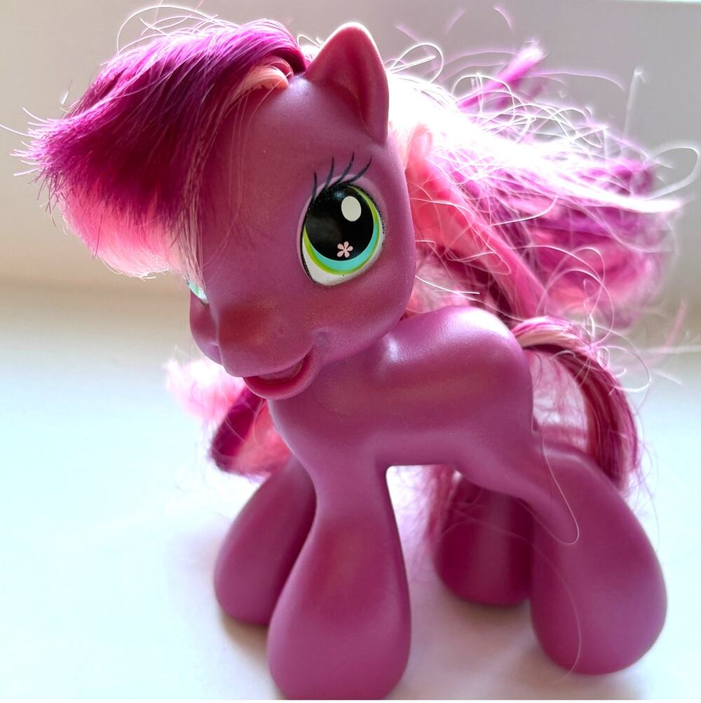 Vintage Hasbro My Little Pony G1 Purple Magenta Figure With Pink Mane and Tail